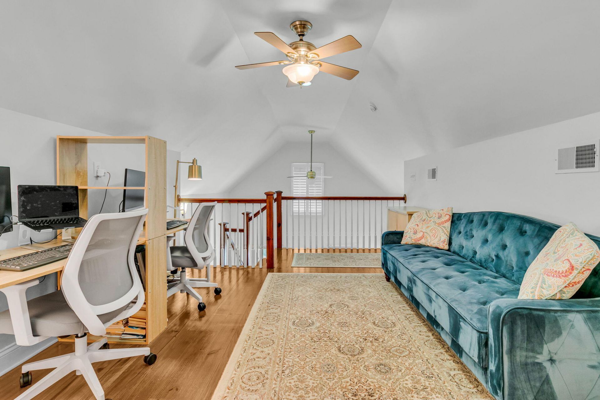 9 Kyle Place Photo 25
