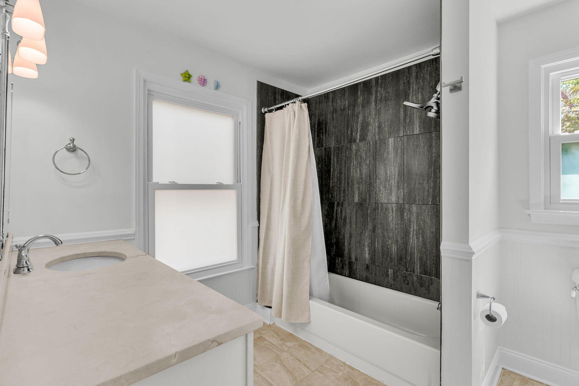 9 Kyle Place Photo 31
