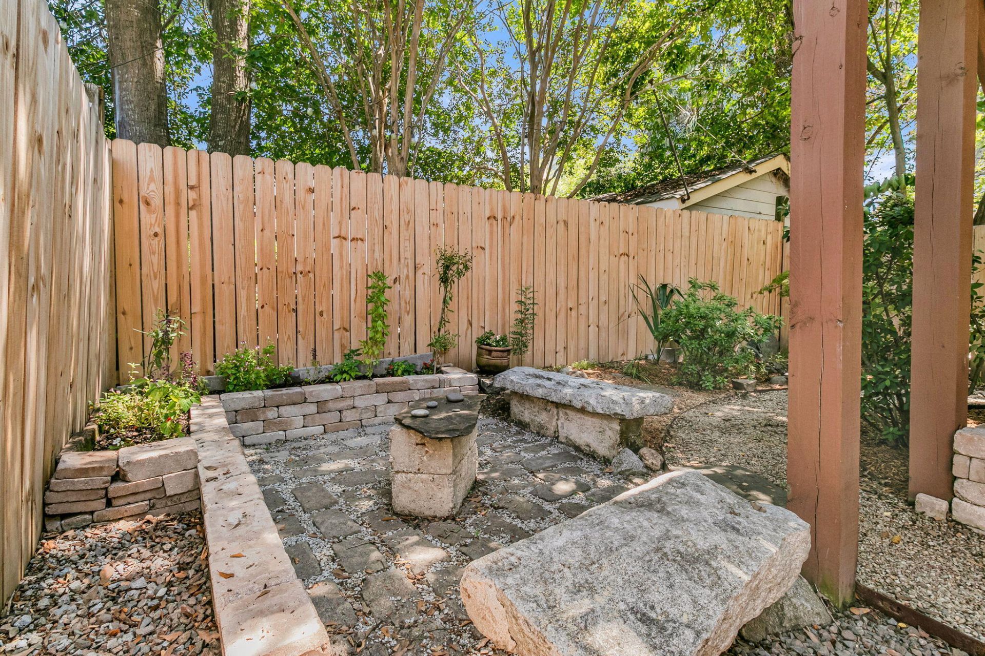 9 Kyle Place Photo 34