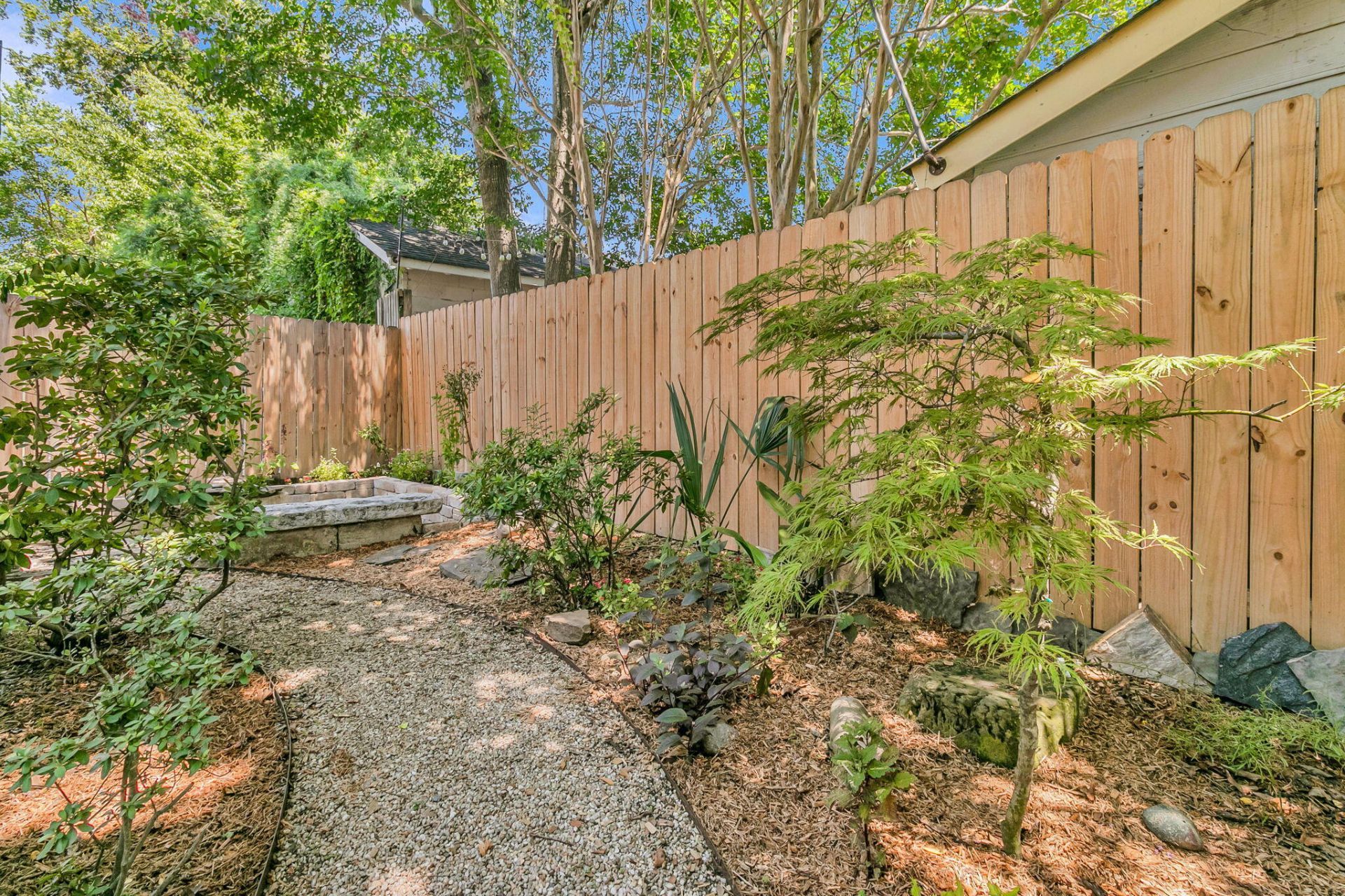 9 Kyle Place Photo 36