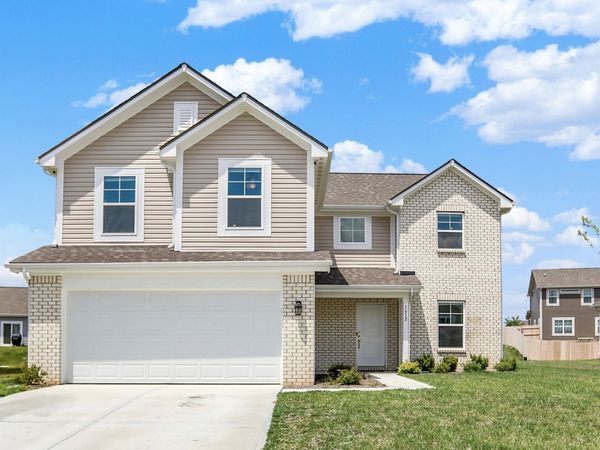 1612 N Regatta Drive , Greenfield, IN 46140