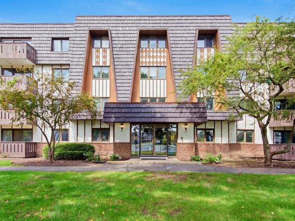 13200 Heiden Circle , Unit 2301, Lake Bluff, IL 60044