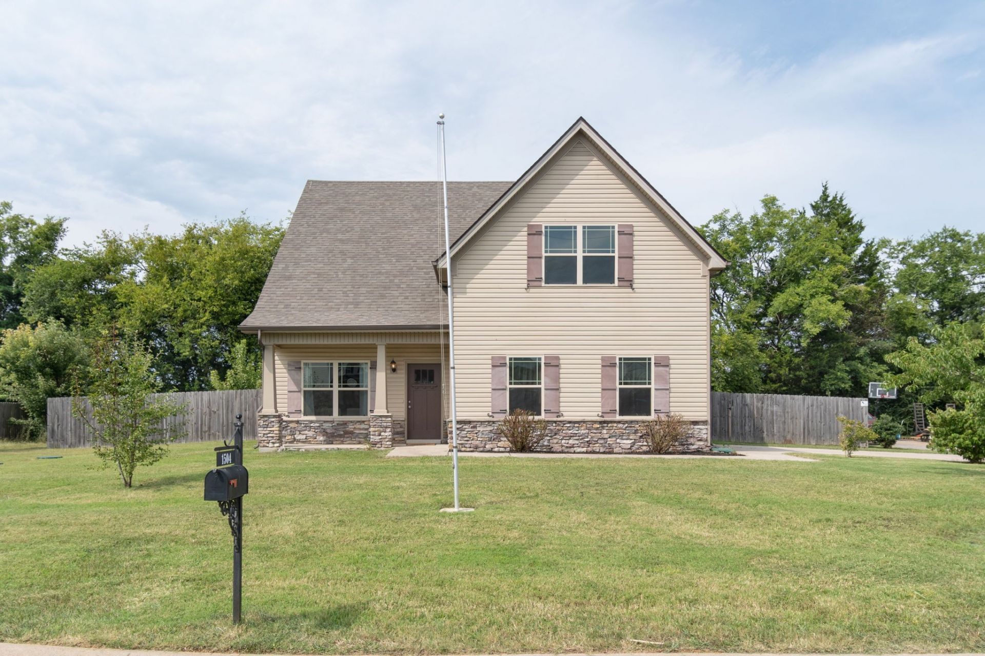 1504 Halverson Dr, Murfreesboro, TN 37128 Main Photo