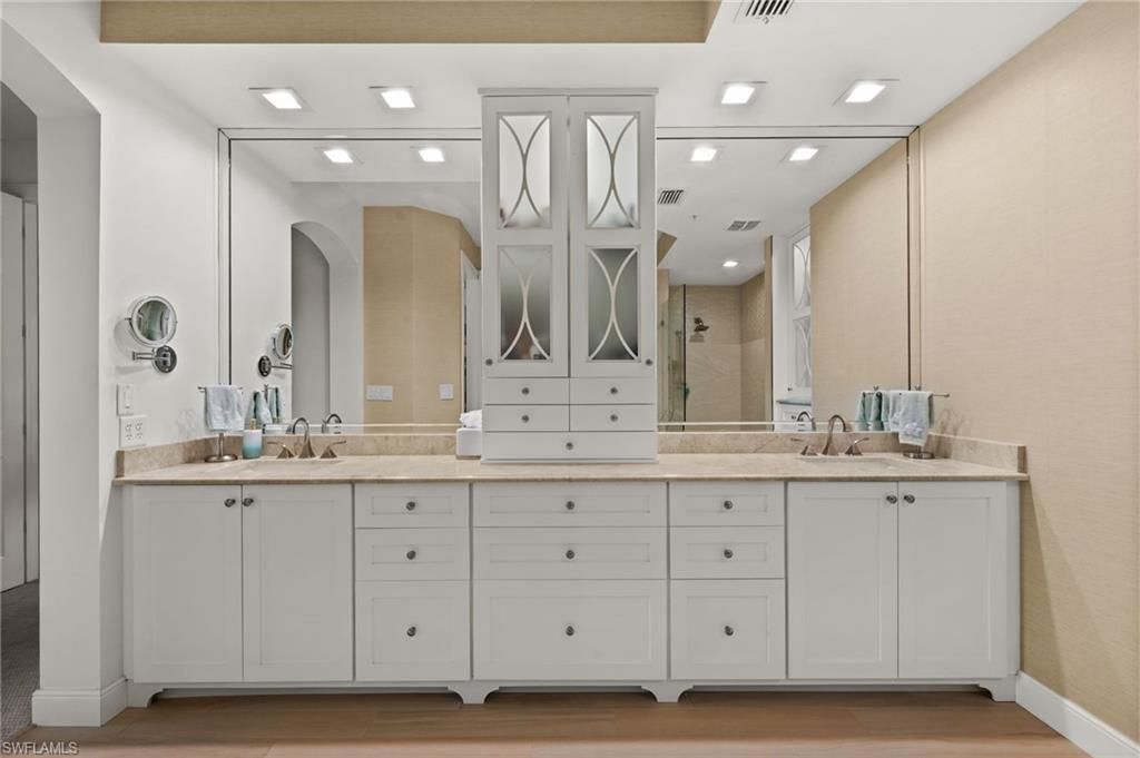 740 Waterford Dr, Unit 103, Naples, FL 34113 Photo