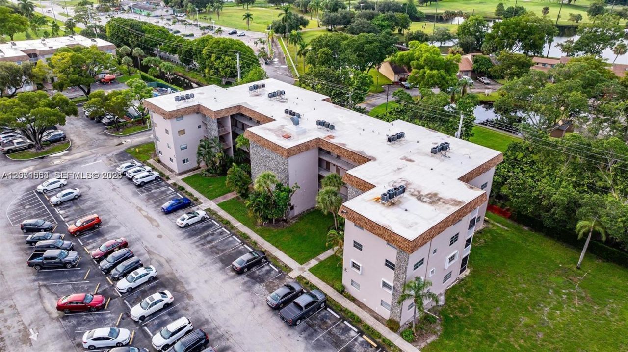 8161 SW 24th Ct , Unit 404, Davie, FL 33324 Photo