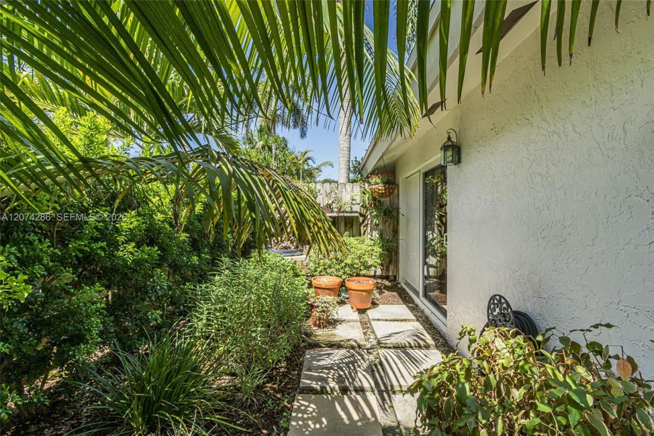 13 Dogwood Rd, Hollywood, FL 33021 Photo