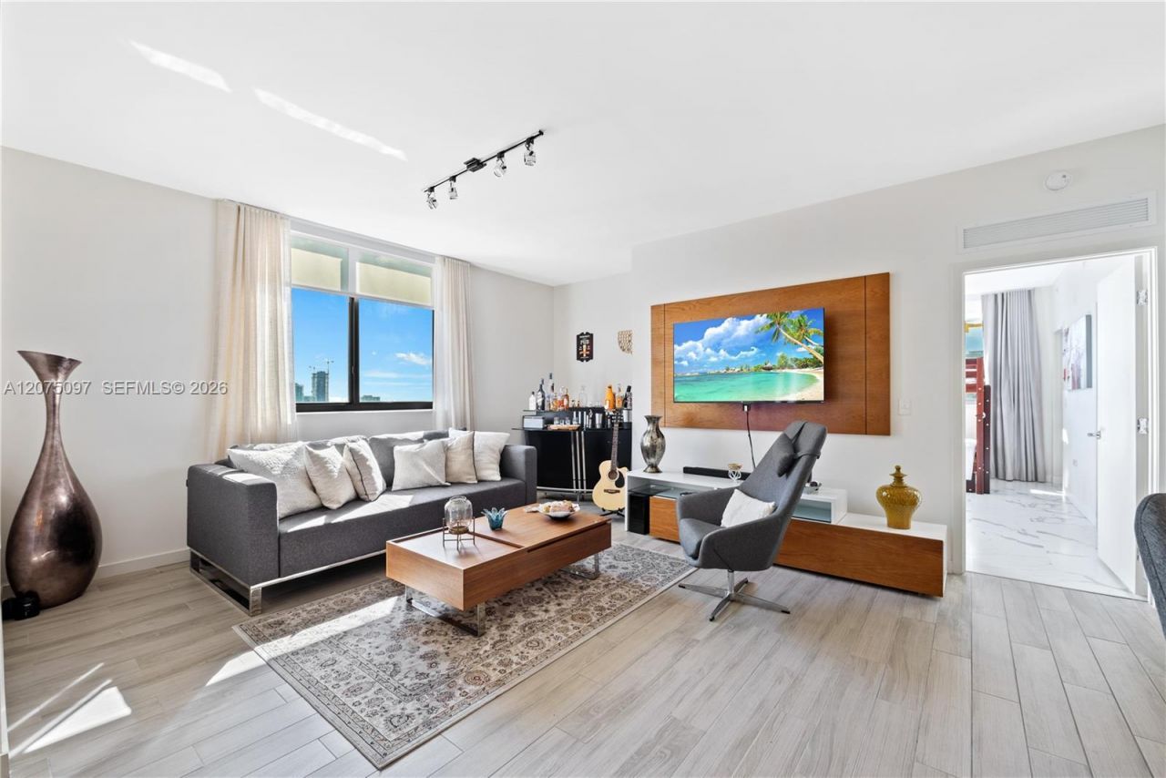 999 SW 1st Ave , Unit 2504, Miami, FL 33130 Photo