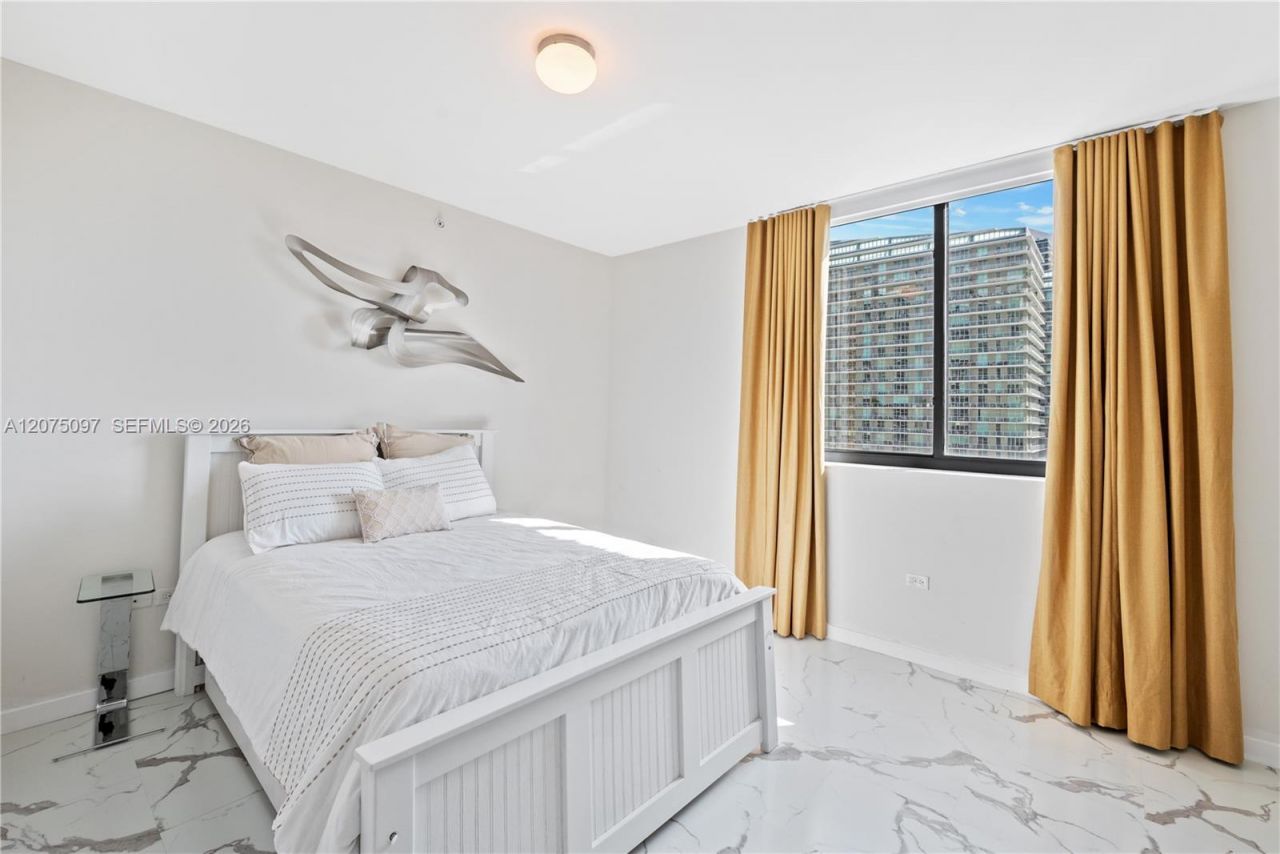 999 SW 1st Ave , Unit 2504, Miami, FL 33130 Photo