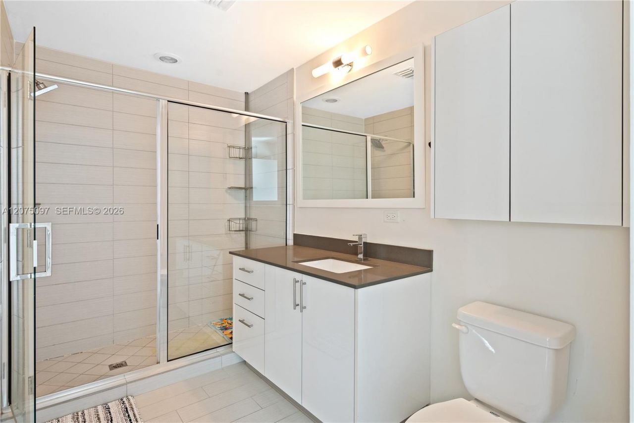 999 SW 1st Ave , Unit 2504, Miami, FL 33130 Photo