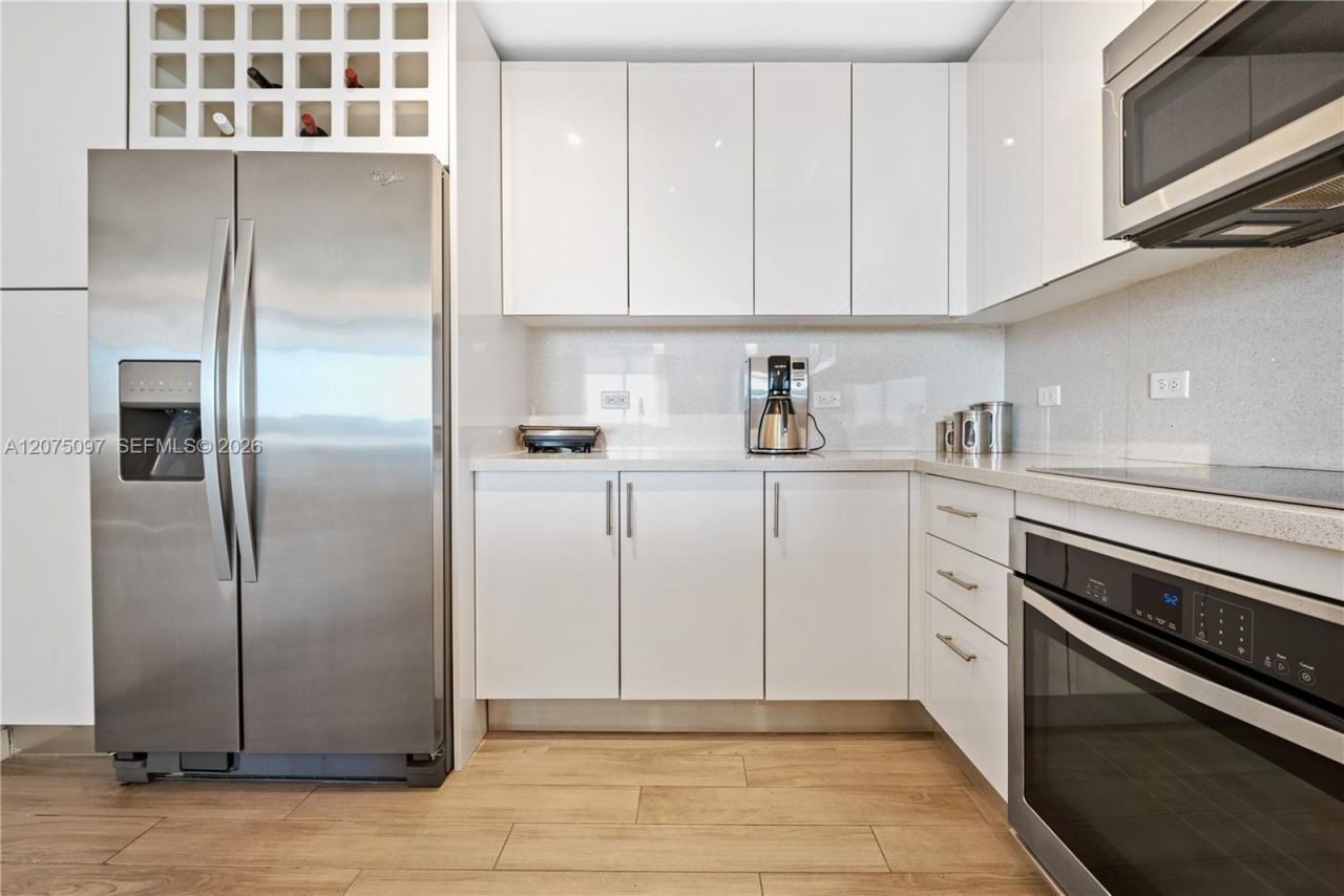 999 SW 1st Ave , Unit 2504, Miami, FL 33130 Photo