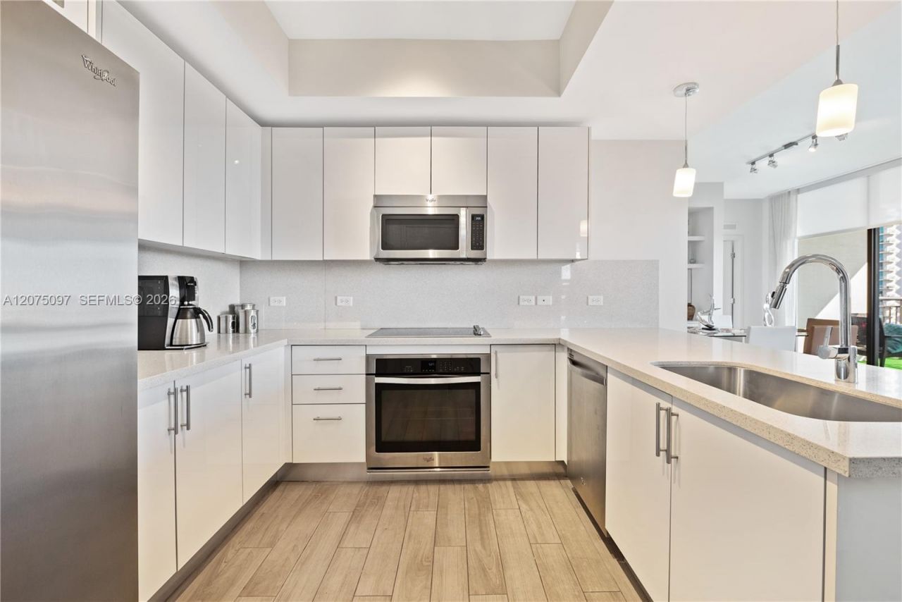 999 SW 1st Ave , Unit 2504, Miami, FL 33130 Photo