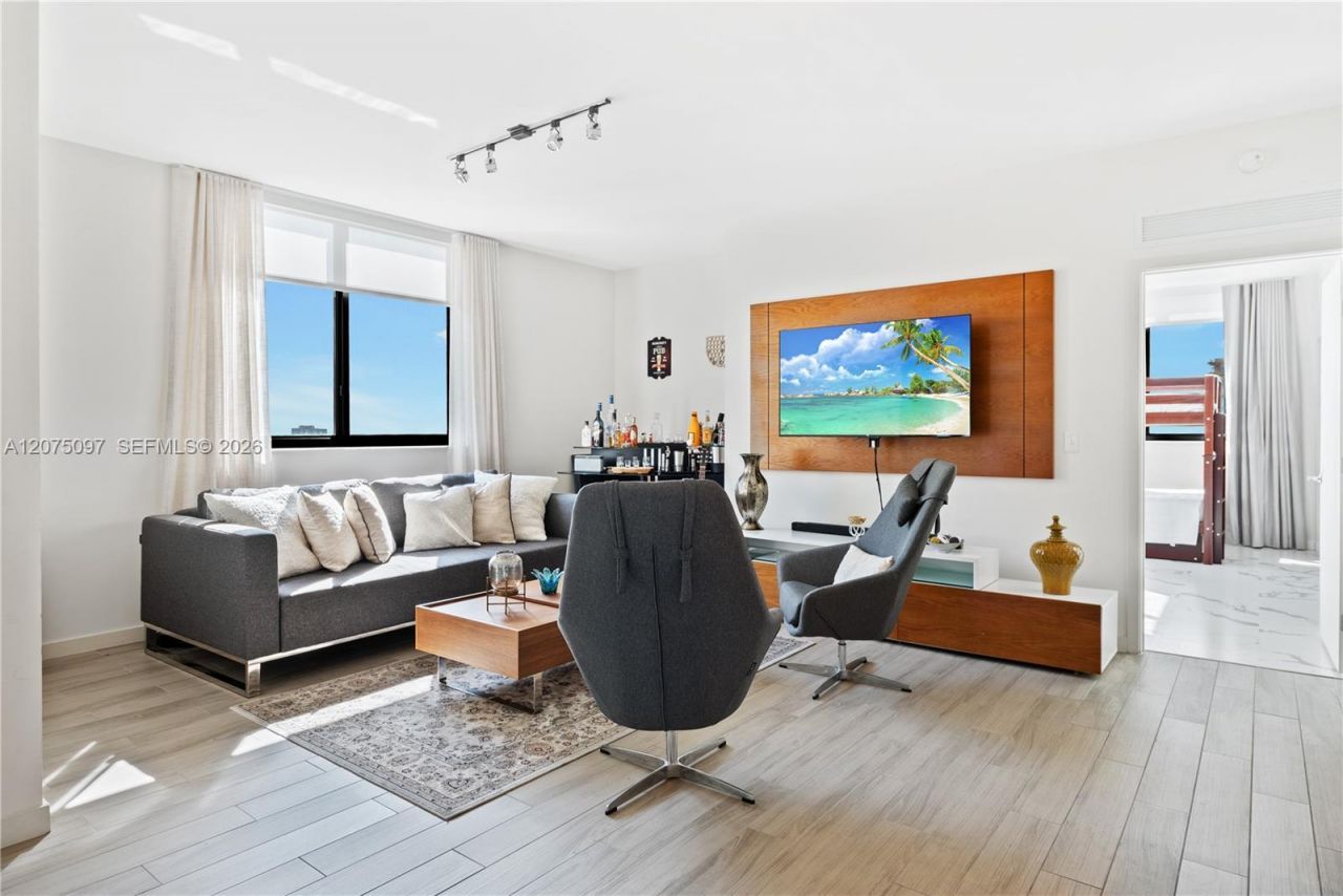 999 SW 1st Ave , Unit 2504, Miami, FL 33130 Photo