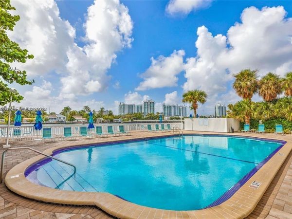 1455 N Treasure Dr, Unit PH-H, North Bay Village, FL 33141