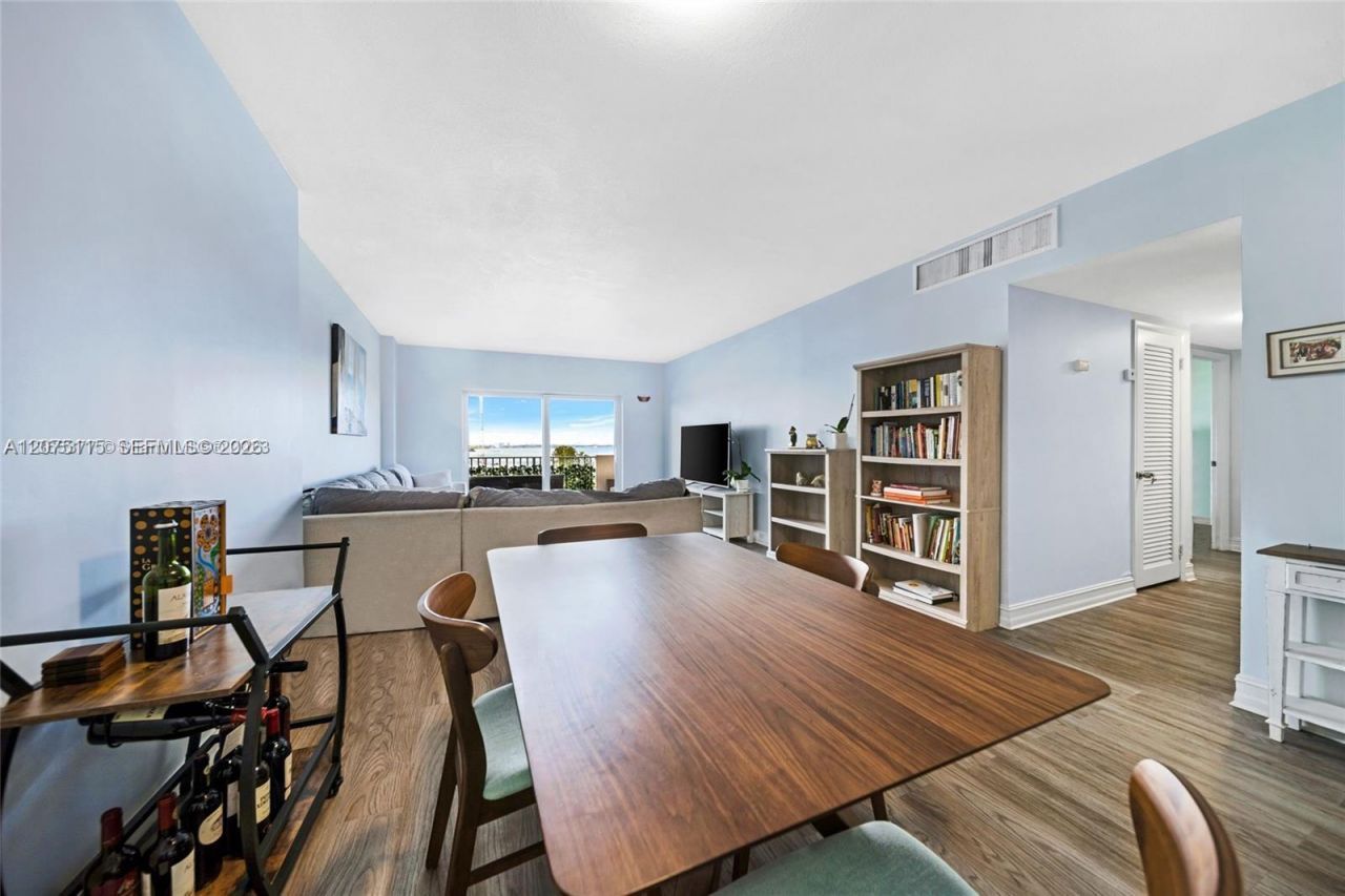 1455 N Treasure Dr , Unit PH-H, North Bay Village, FL 33141 Photo