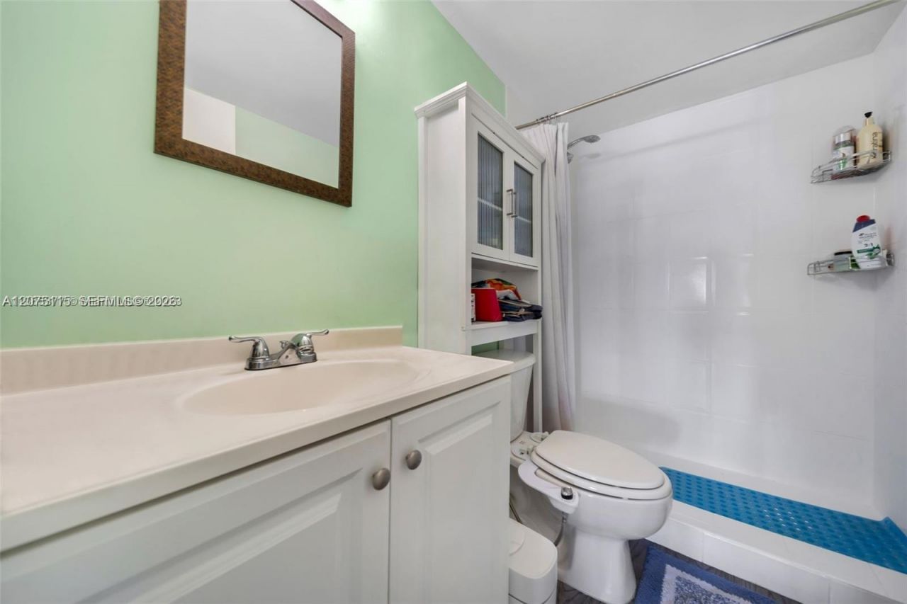 1455 N Treasure Dr , Unit PH-H, North Bay Village, FL 33141 Photo
