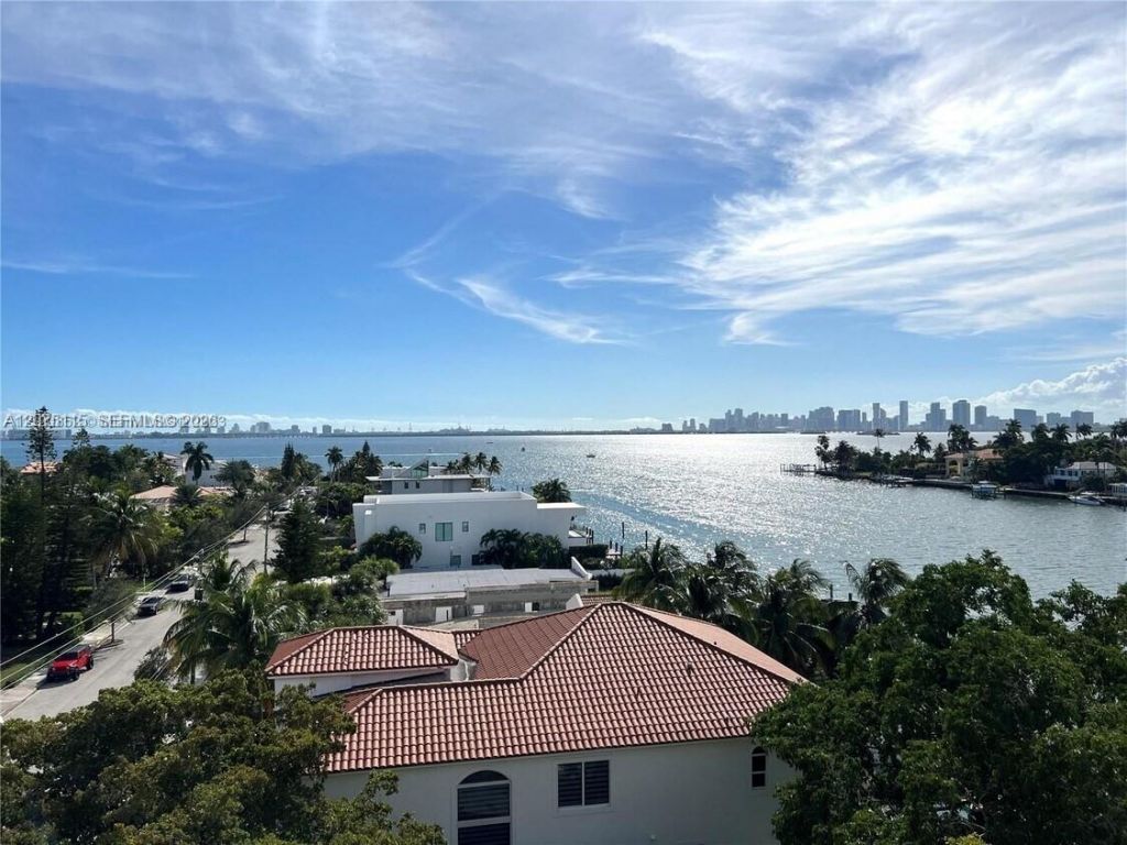 1455 N Treasure Dr , Unit PH-H, North Bay Village, FL 33141 Photo