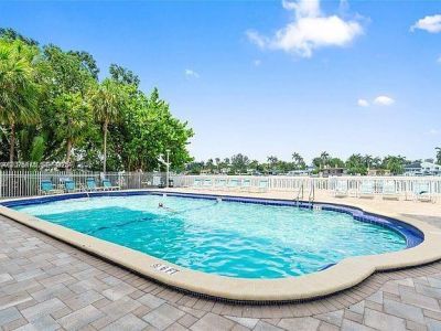 1455 N Treasure Dr , Unit PH-H, North Bay Village, FL 33141 Photo