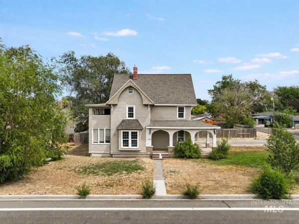 204 Harrison Street, Twin Falls, ID 83301