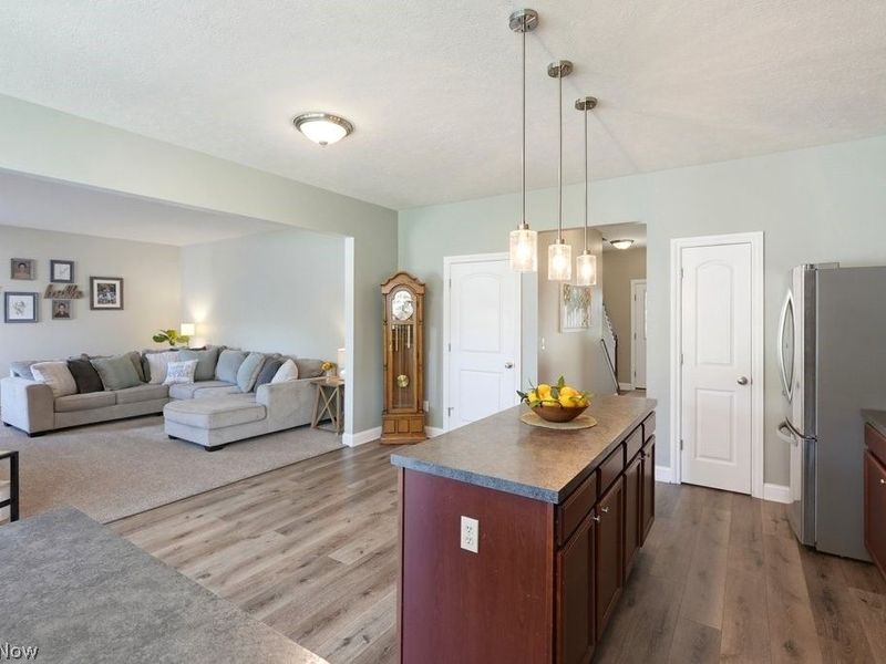 882 Queens Gate Way, Wadsworth, OH 44281 Photo 14