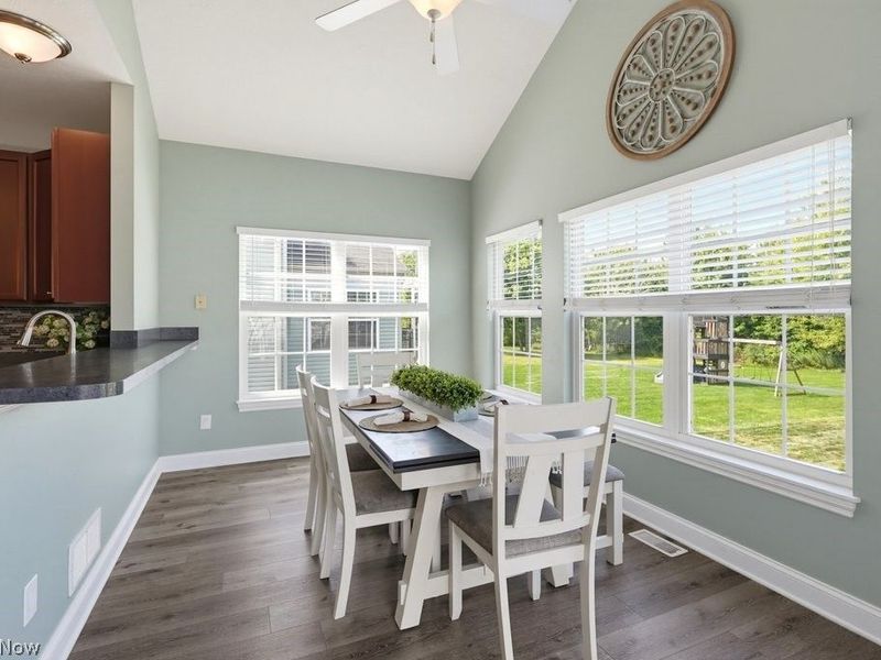 882 Queens Gate Way, Wadsworth, OH 44281 Photo 15