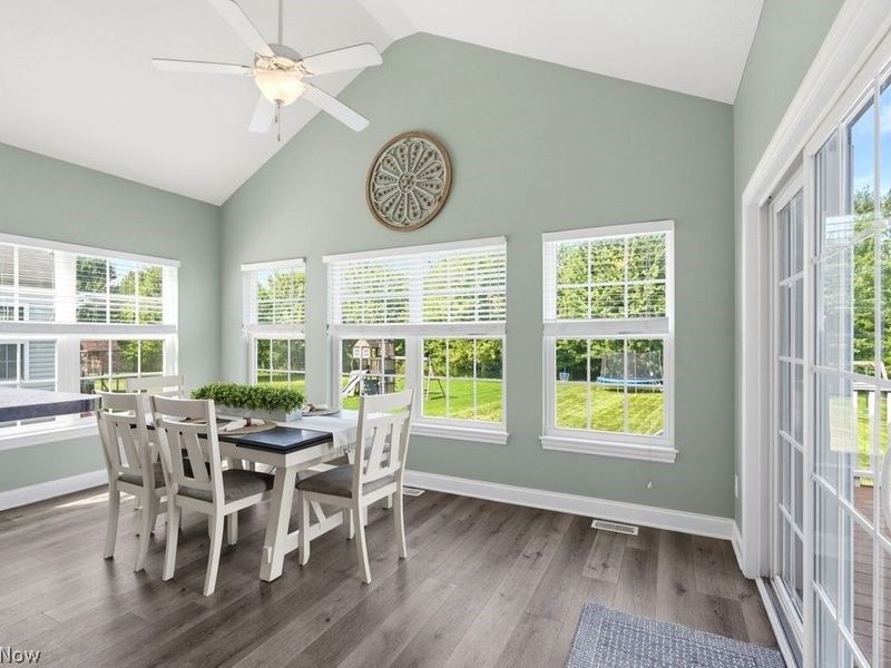 882 Queens Gate Way, Wadsworth, OH 44281 Photo 16