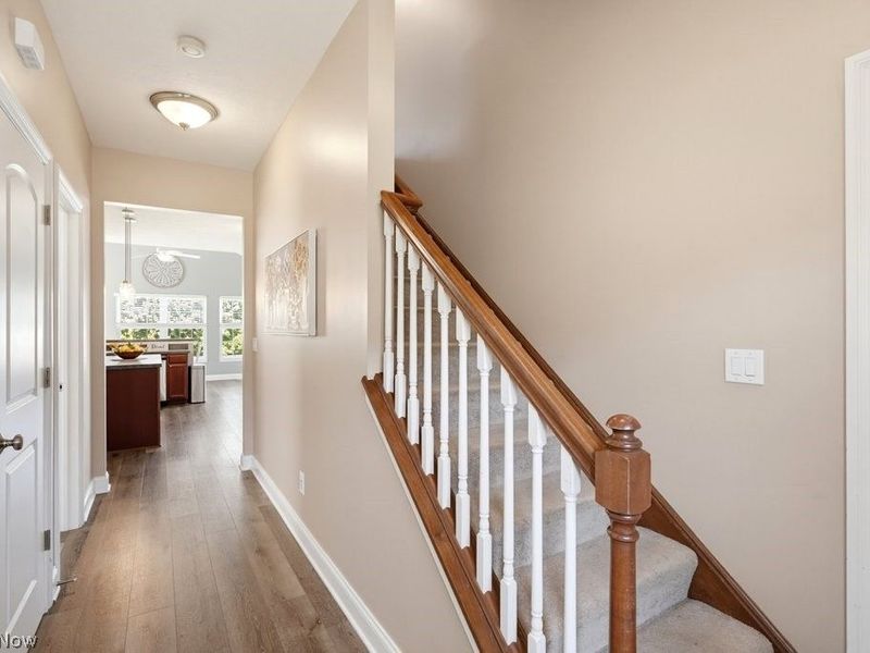882 Queens Gate Way, Wadsworth, OH 44281 Photo 5