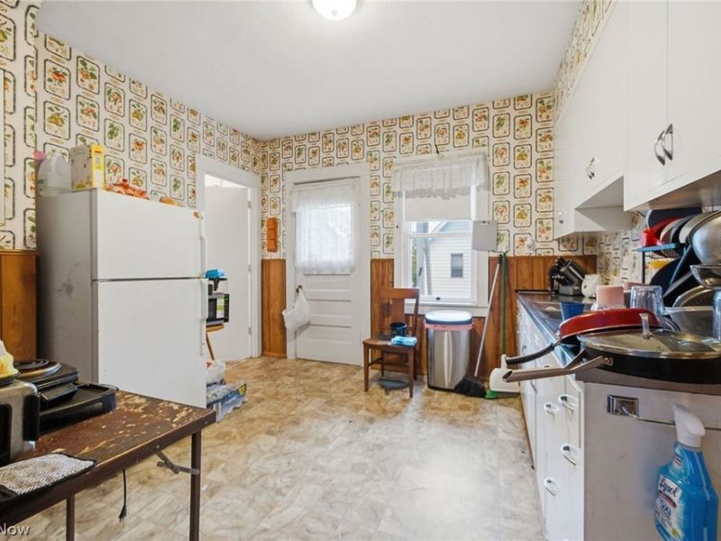 15715 School Avenue, Cleveland, OH 44110 Photo 17