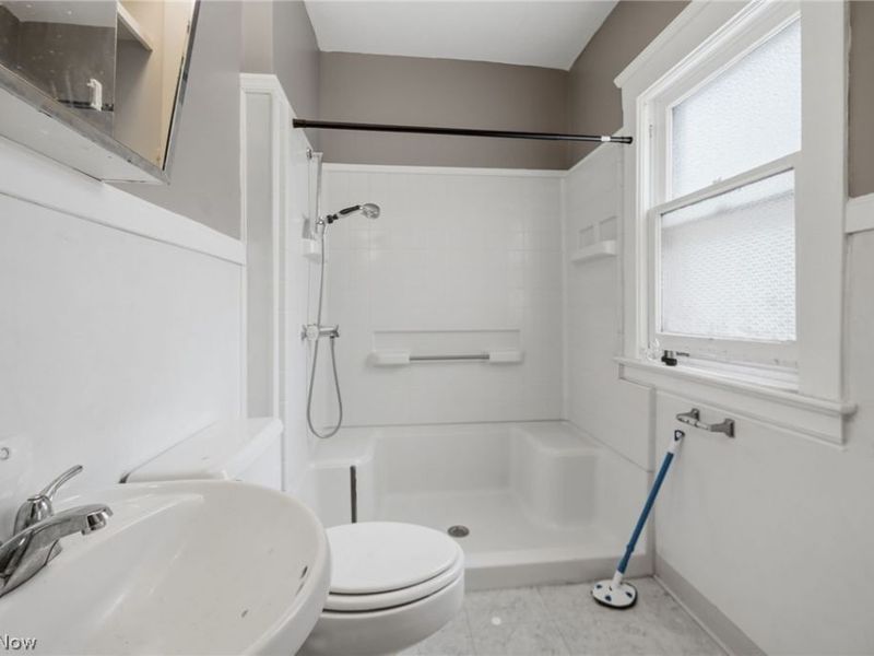 15715 School Avenue, Cleveland, OH 44110 Photo 25