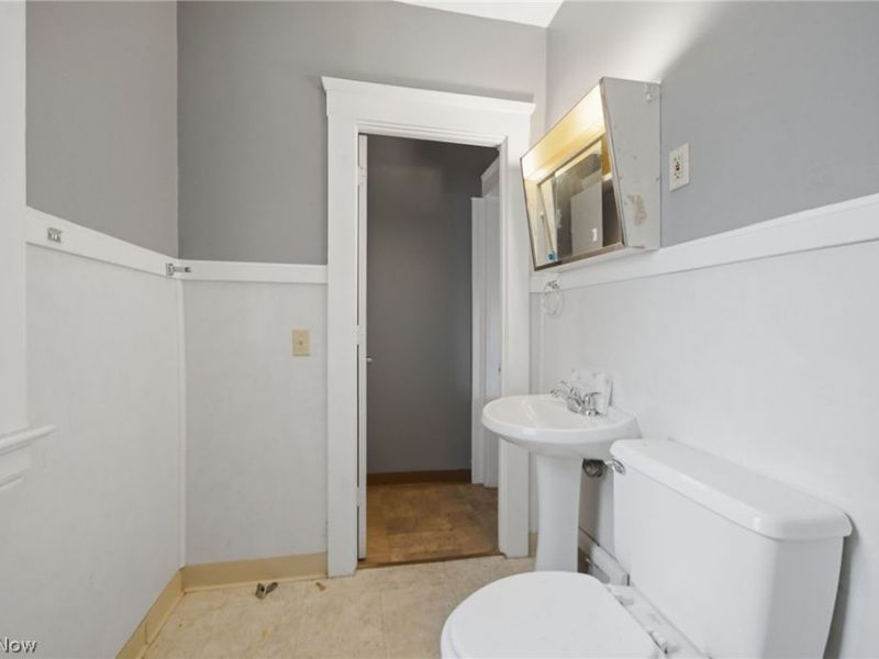 15715 School Avenue, Cleveland, OH 44110 Photo 26