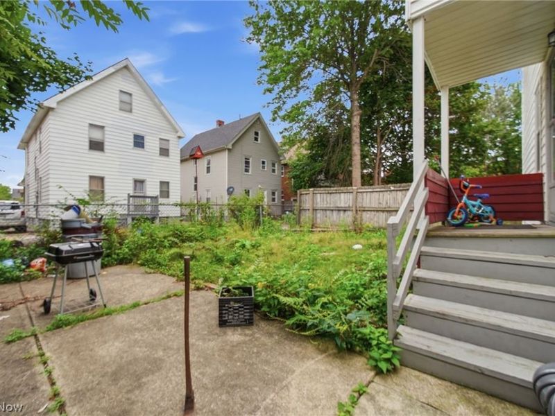 15715 School Avenue, Cleveland, OH 44110 Photo 28