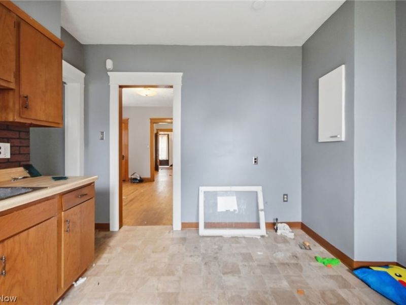 15715 School Avenue, Cleveland, OH 44110 Photo 9