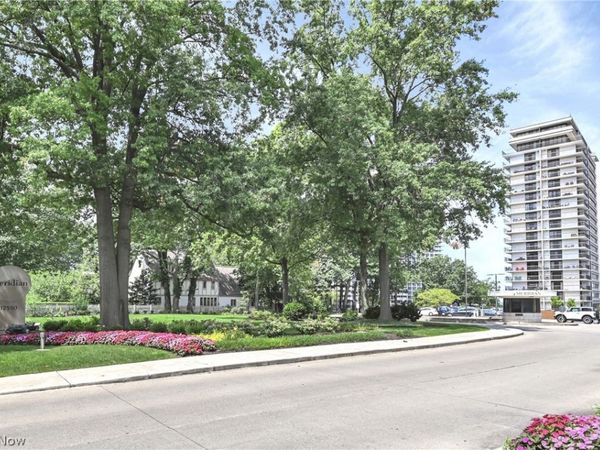 12550 Lake Avenue 12550 Lake Avenue Avenue , Unit 1407-1401, Lakewood, OH 44107