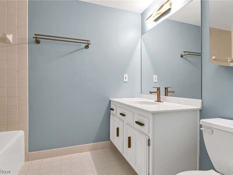 12550 Lake Avenue 12550 Lake Avenue Avenue, Unit 1407-1401, Lakewood, OH 44107 Photo 24