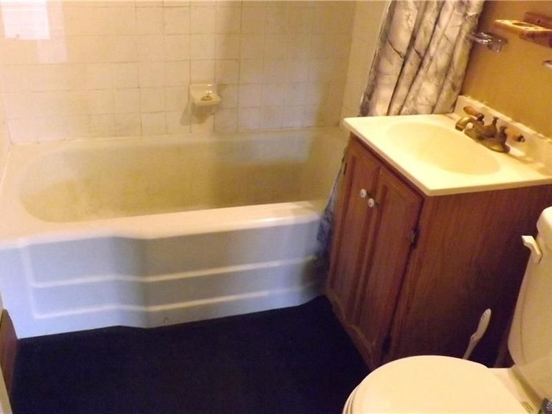 5857 Willaston Drive, Riverside, OH 45431 Photo 9