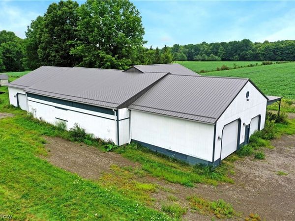 4000 Custer Orangeville Road NE, Burghill, OH 44404