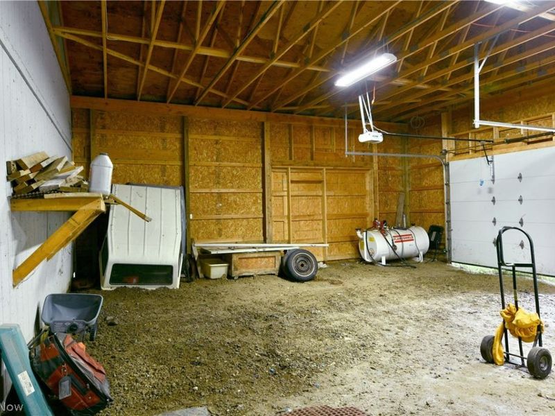 4000 Custer Orangeville Road NE, Burghill, OH 44404 Photo 16