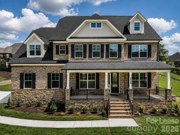5944 Bakers Point , Hickory, NC 28602
