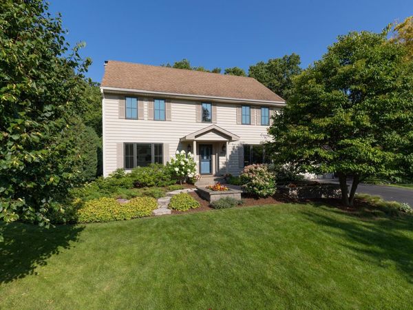 9017 Larkspur Lane, Eden Prairie, MN 55347