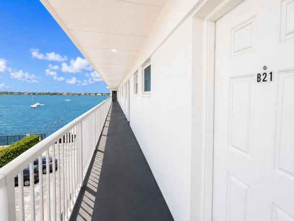 4500 N FLAGLER Drive, Unit B21, West Palm Beach, FL 33407