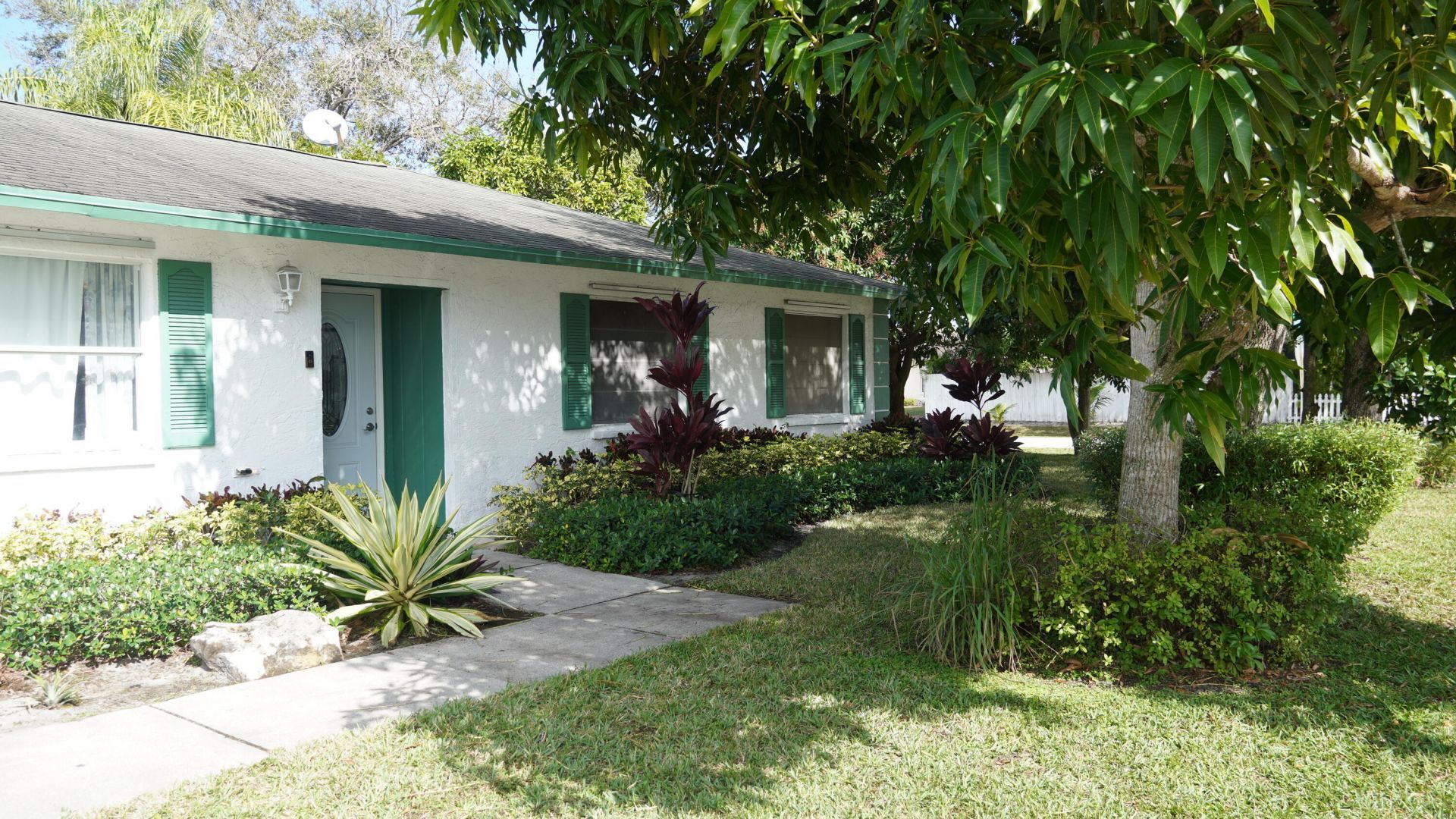 5805 Bosque Lane, West Palm Beach, FL 33415 Photo