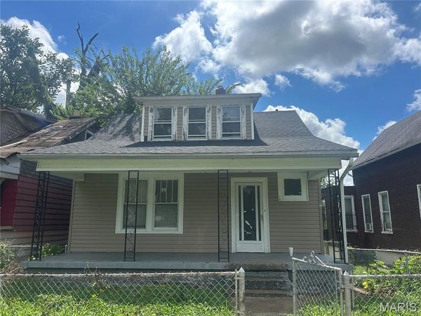 4926 Davison Avenue , St Louis, MO 63120