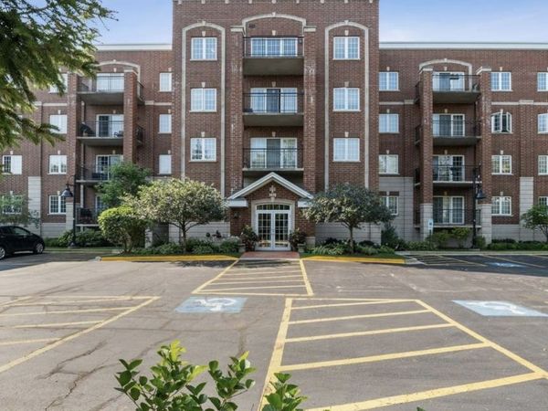 1479 N Milwaukee Avenue , Unit 308, Libertyville, IL 60048