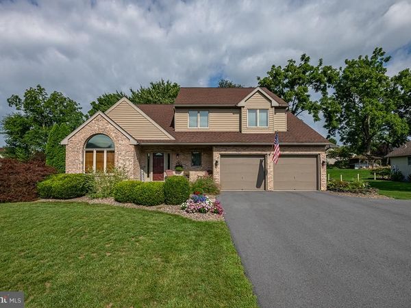 328 W WALNUT TREE DRIVE, BLANDON, PA 19510