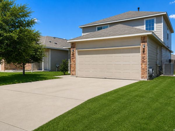 5502 DANIEL WAY, St Hedwig, TX 78152
