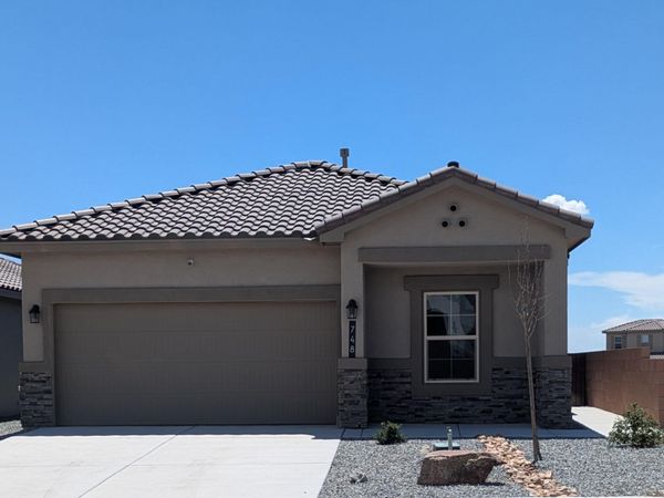 748 Amatista Loop SE, Rio Rancho, NM 87124