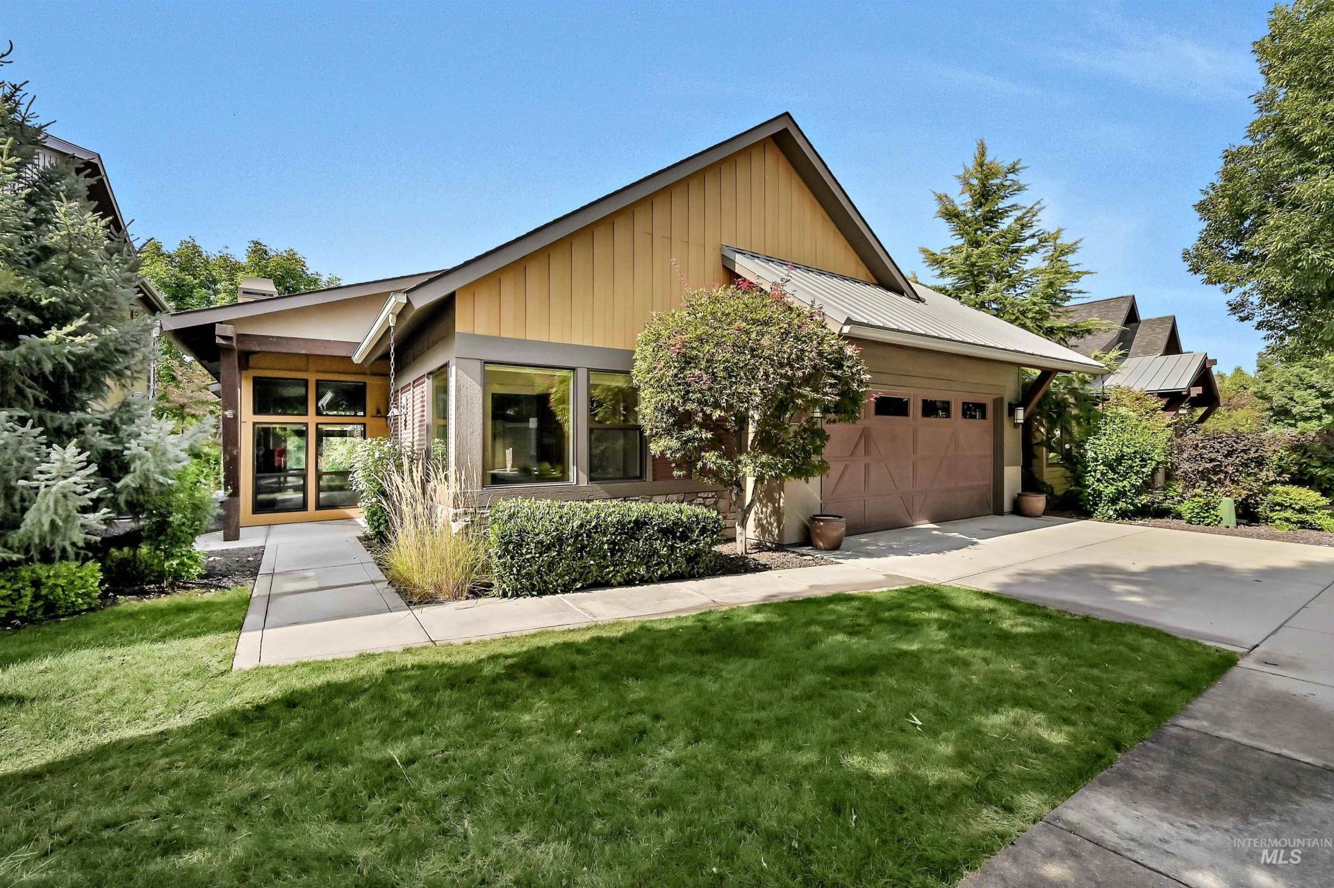 1257 E Lone Shore Dr, Eagle, ID 83616 Main Photo
