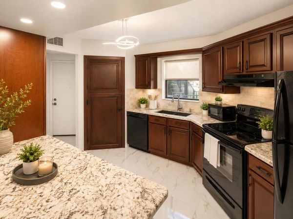 6855 W Broward Boulevard, Unit 201, Plantation, FL 33317