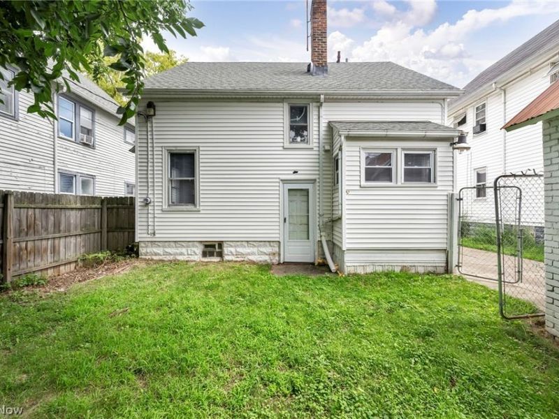 2036 W 99th Street, Cleveland, OH 44102 Photo 27