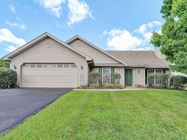 5002 Orchard Park DR, Roanoke, VA 24019