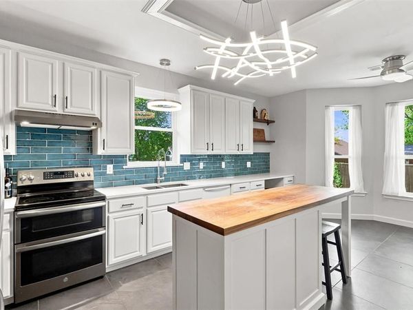104 Clear Creek Drive, Red Oak, TX 75154
